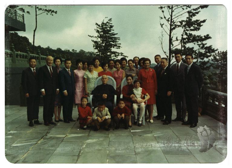 Preserving old memories - The Memories of Yangmingshan Photograph Collection Drive is here!two pictures