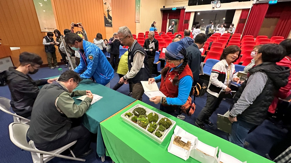 苔蘚地衣圖鑑新書發表