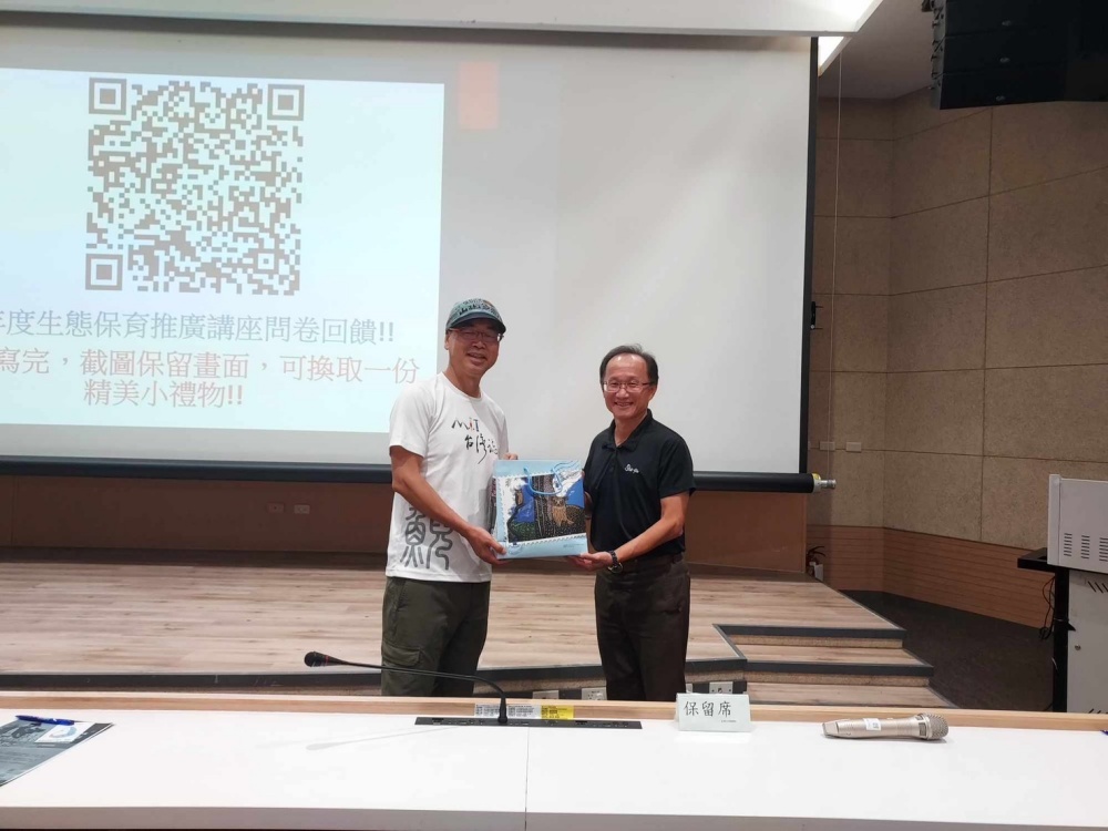 麥覺明導演與雪霸處林文和處長合照