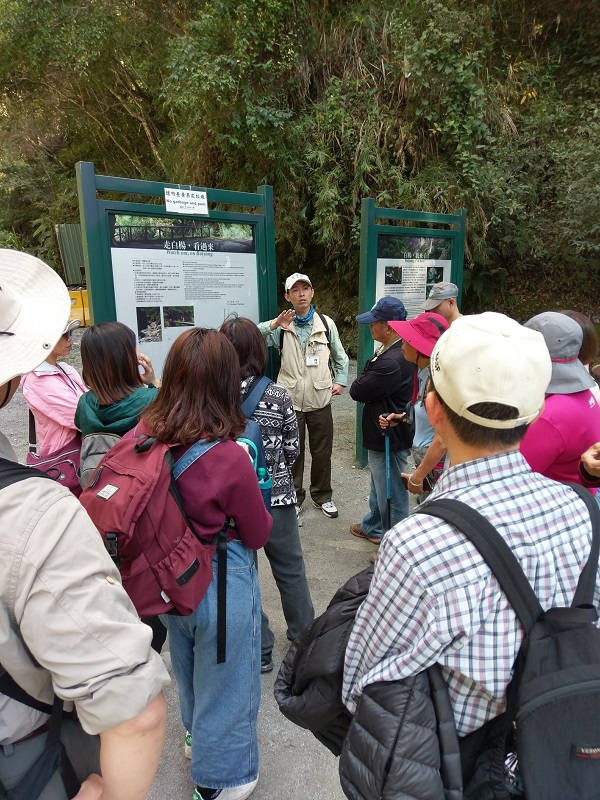 Taroko Volunteer Guide Gives In-depth Description of the A Date with Tienhsiang Event Participation is Free and Welcomed