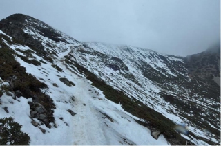雪山圈谷積雪情形（雪霸處王榮光提供）