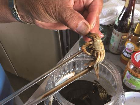 將水產品製成kê(以鹽醃漬的食物) 易於保存,與此地產鹽的歷史背景有極大關係。