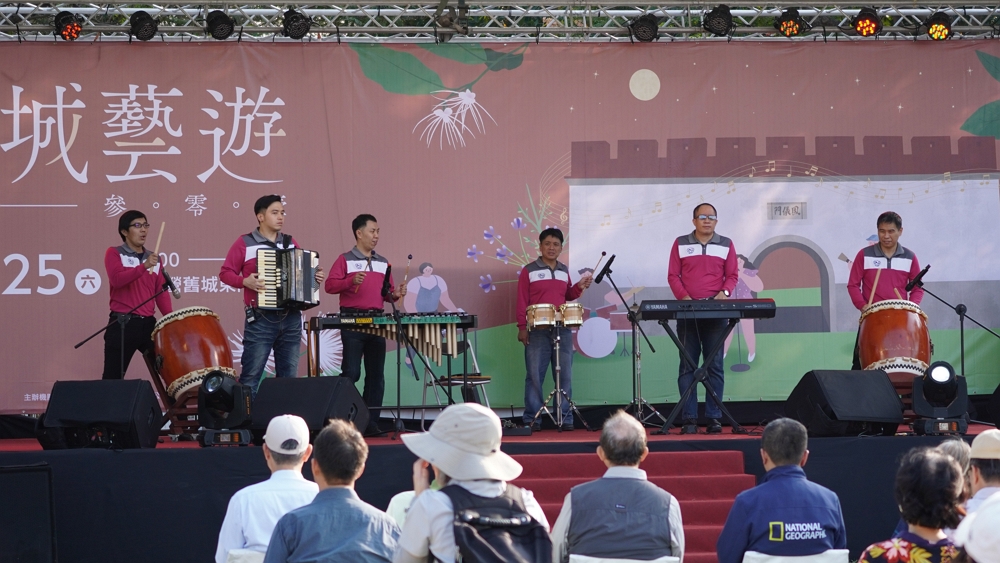 星星王子打擊樂團熱鬧開場/自管處提供