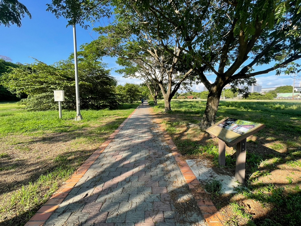 無障礙步道及導覽指標牌示/營建署國家公園組提供