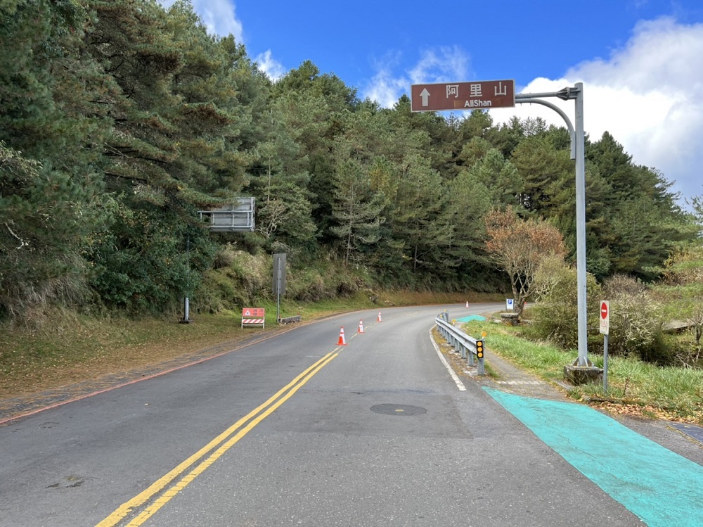 塔塔加公路背陽處冬季易結霜濕滑,請減速慢行/玉山國家公園提供