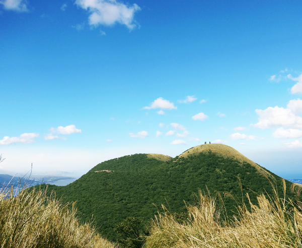 「陽明山東西大縱走活動」反應熱烈，延長辦理至107年6月30日止!共兩張圖