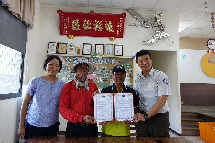台管處與漁民簽署合作意向書，在候鳥來臺度冬期間調控魚塭水位高度，以利候鳥棲息覓食