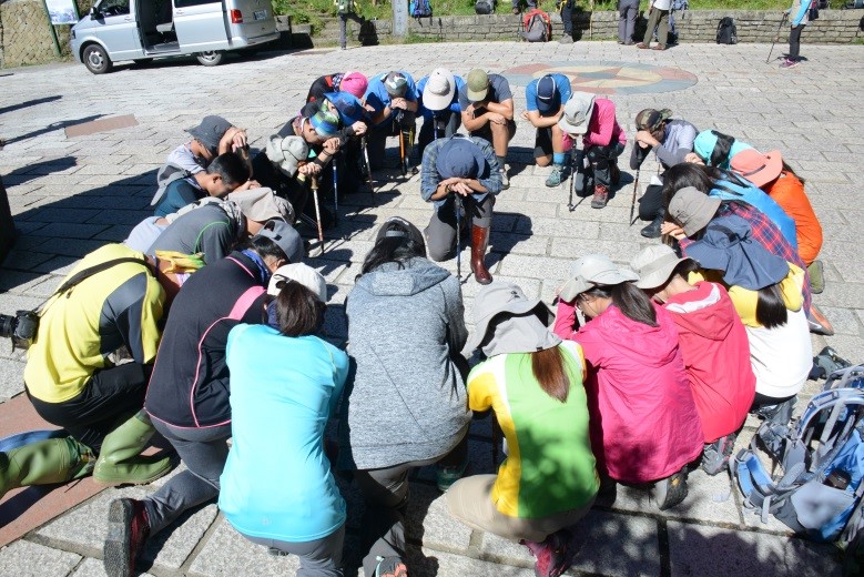 塔塔加鞍部玉山登山口暖身及安全叮嚀