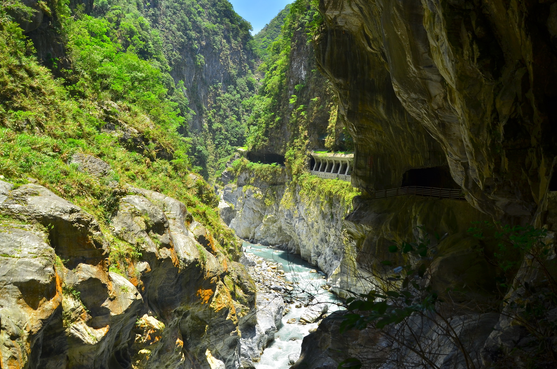 Taroko Gorge at Tunnel of Nine Turns (Jiuqudong)