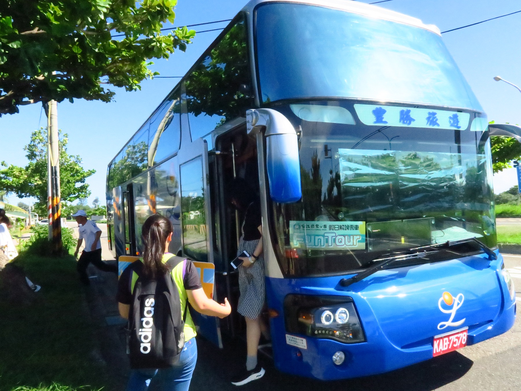 來趣台江Fun Tour解說專車為專車定點上下的半日行程，由專人帶領，行程輕鬆又豐富