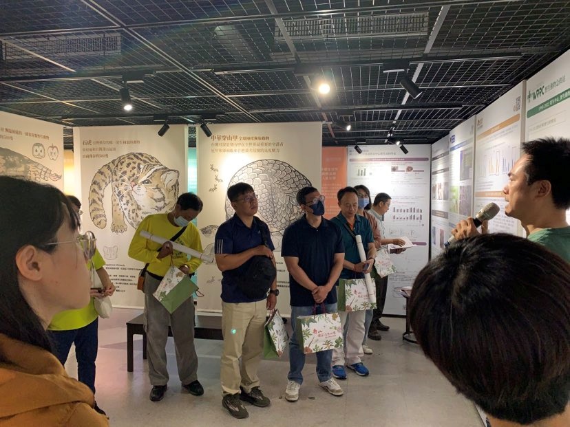 屏科大孫敬閔教授說明穿山甲是受到浪犬危害最深的物種之一