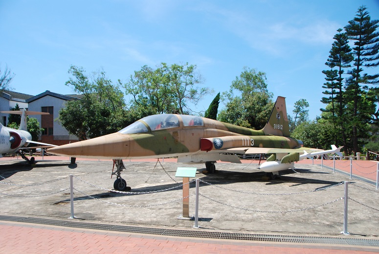F-5B