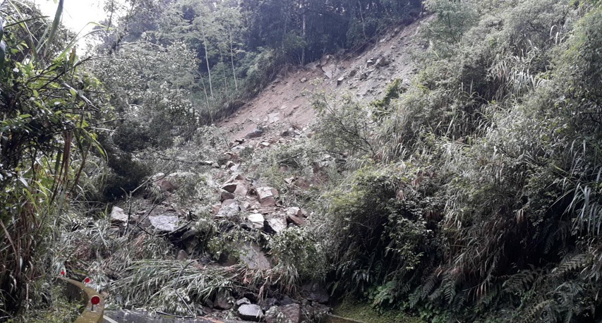 過去豪大雨曾造成台21線129.5K處落石坍方/玉管處提供