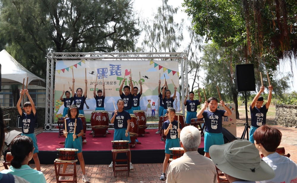 鎮海國小太鼓隊表演/台管處提供