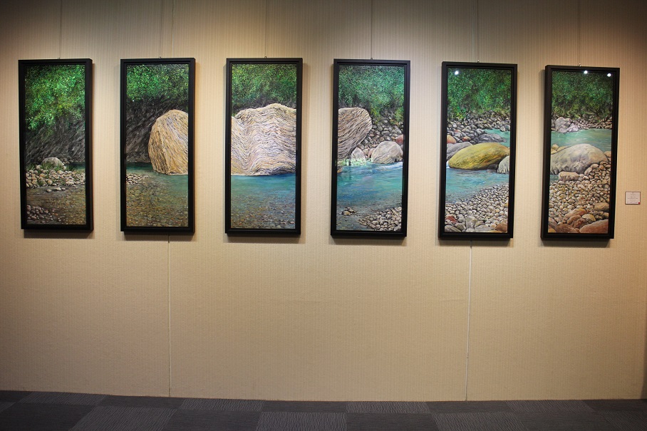 「臺灣山川—太魯閣」曾詩楷畫展現場照片，共三張