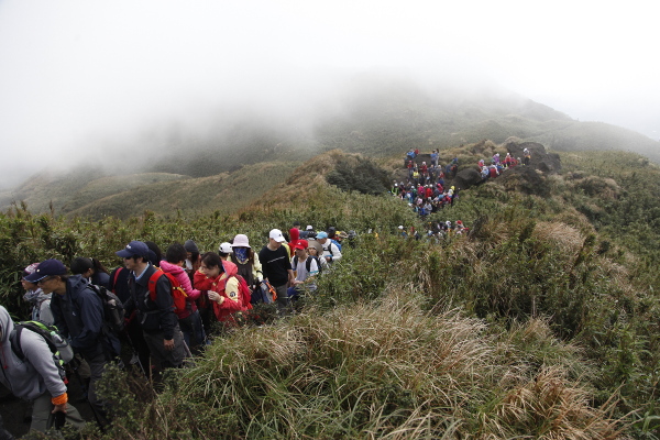 「107年元旦登七星山」共兩張圖