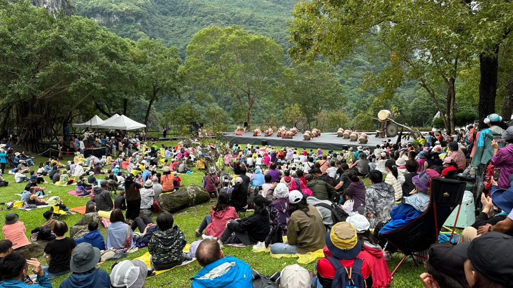 2023太魯閣峽谷音樂節滿場的觀眾/太管處提供